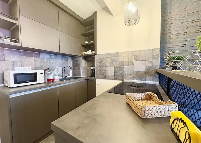 Boutique 2 Bedroom *