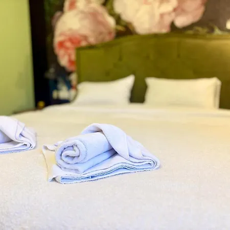 Boutique 2 Bedroom Apartment